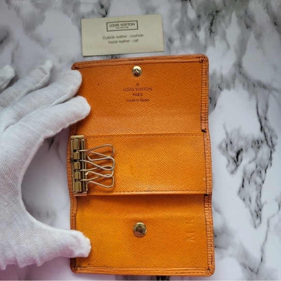 LV Key Case Epi Leather Authentic EUC - Picture 12 of 13